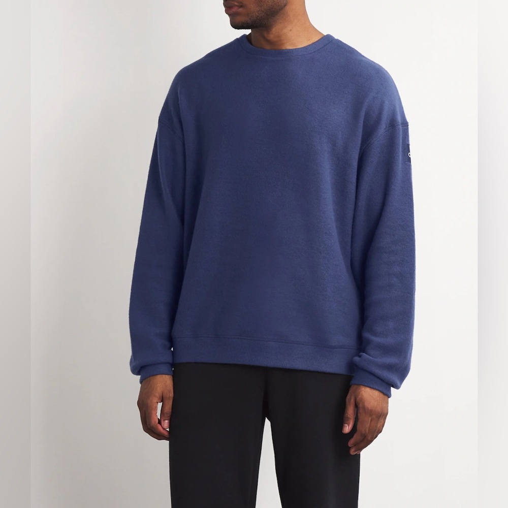 ALO Yoga Men's Dark Blue Crewneck Sweater
